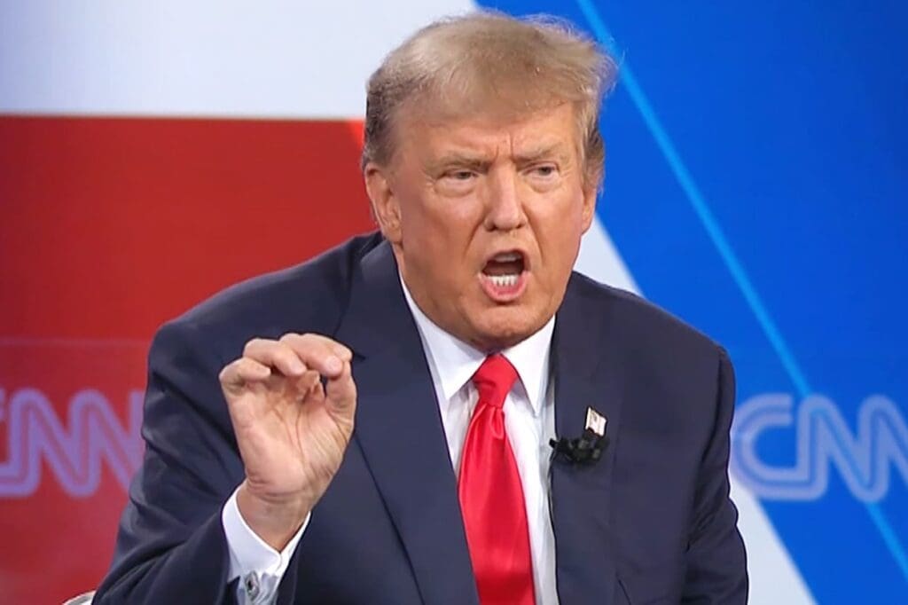 ترامب يعلن منع CNN وMS NOW وبوليتيكو من دخول البيت الأبيض