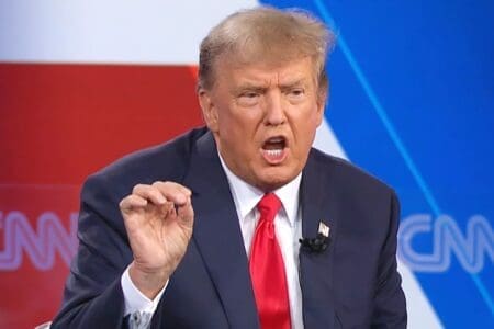 ترامب يعلن منع CNN وMS NOW وبوليتيكو من دخول البيت الأبيض