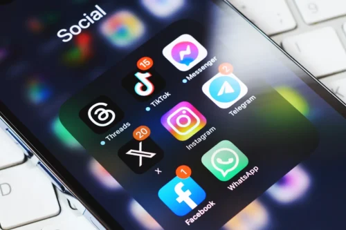 ابتزاز وأخبار زائفة.. موريتانيا تحقق في تحويلات مالية “مشبوهة” لمدونين في الخارج