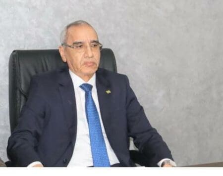في رسالة وداع.. ولد محمد الأمين يستعرض حصيلة إصلاحات الداخلية
