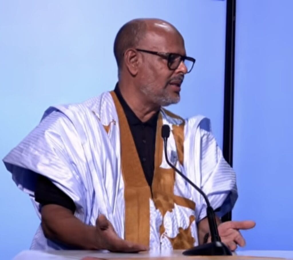 ولد منصور: الأغلبية لا تناقش القضايا بعمق وجهات فيها نصحتني بتجنب الخوض فيها
