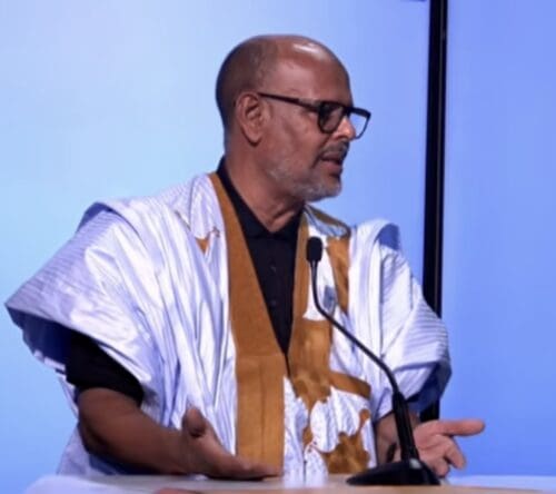 ولد منصور: الأغلبية لا تناقش القضايا بعمق وجهات فيها نصحتني بتجنب الخوض فيها