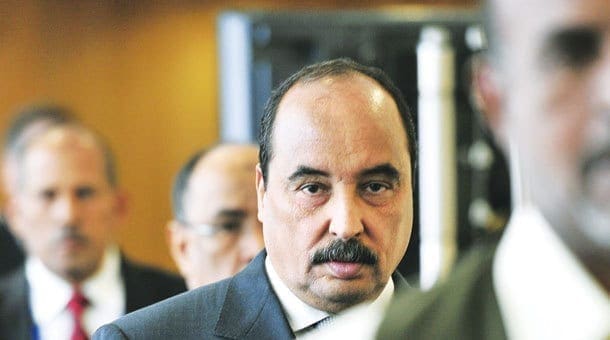 دفاع عزيز: «موكلنا يخضع لحجز قسري خارج القانون»