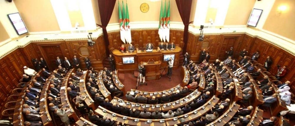 المجلس الدستوري الجزائري يلغي انتخابات الرئاسة