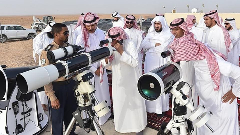 تعذر رؤية الهلال في السعودية ورمضان يوم الاثنين