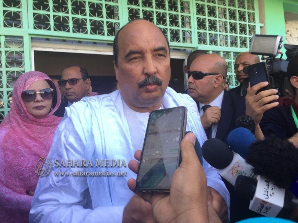 لأول مرة منذ سجنه.. “عزيز” يمثل أمام قطب التحقيق