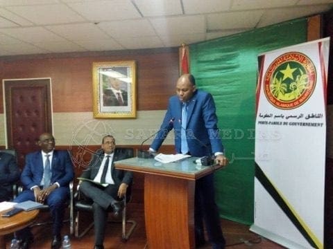وزير التشغيل: هناك عدم تلاؤم بين الكفاءات و حملة الشهادات