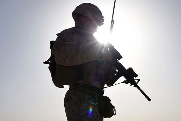 فيروس “كورونا” يتسلل داخل الجيش الأمريكي