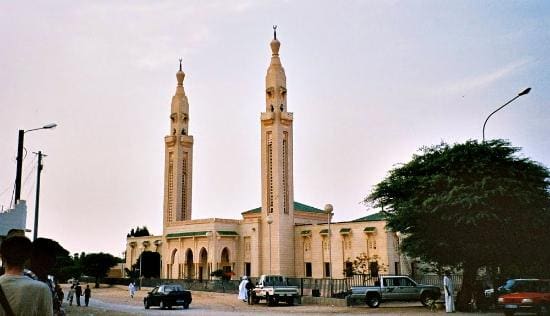 بعد حظر التجول.. موريتانيا تعلق صلاة الجمعة بسبب «كورونا»