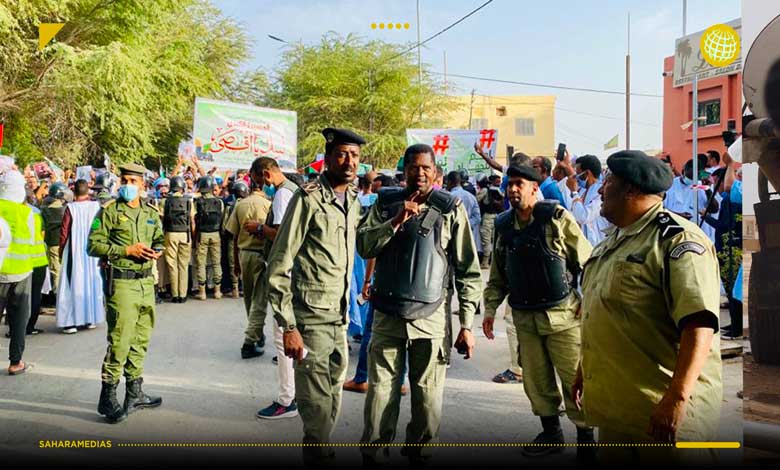 موريتانيا.. الشرطة تفرق بالقوة مظاهرة تطالب بـ «الأمن» عناصر من الشرطة الموريتانية (صحراء ميديا)