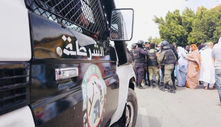 يشتبه في تورطهم في استيلاء على حسابات بنكية.. الشرطة توقف ستة أشخاص