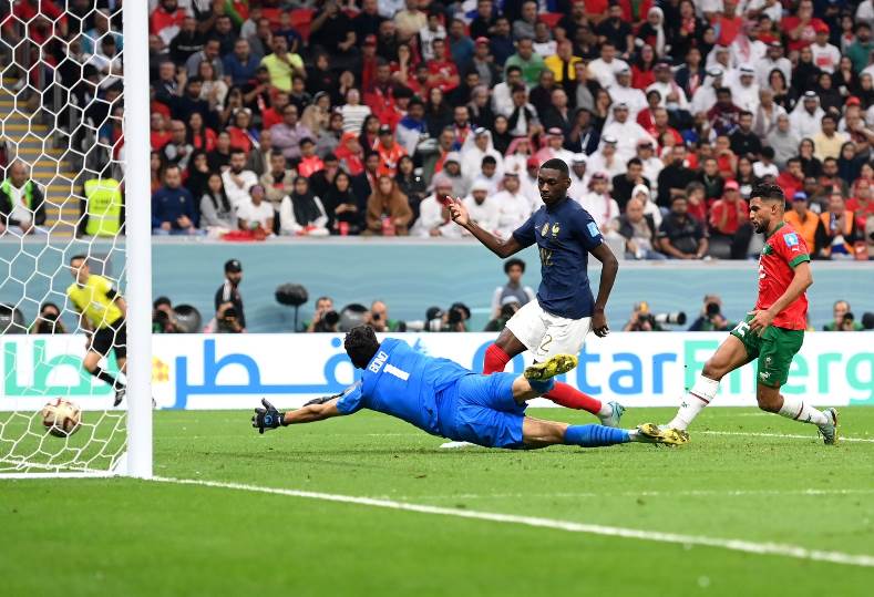 فرنسا تلتحق بالأرجنتين في الدور النهائي