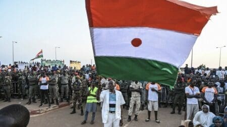 المجلس العسكري بالنيجر يرحب بإعلان فرنسا الانسحاب من البلاد