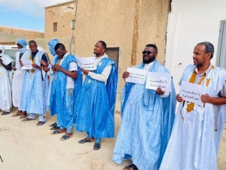 وقفة احتجاجية أمام “التآزر” رفضًا للإقصاء من التحيين الأخير للسجل الاجتماعي