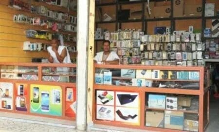 اتحاد أسواق الهواتف: التاجر مسؤول عن جمركتها والأزمة انتهت