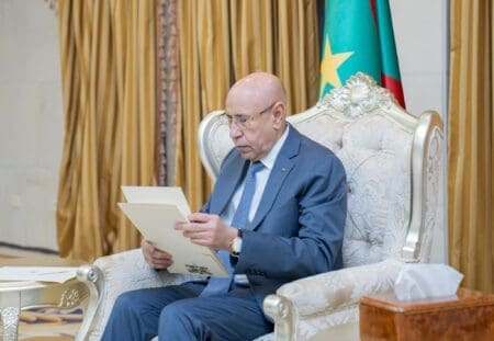 الرئيس الموريتاني يتسلم دعوة من نظيره السنغالي للمشاركة في منتدى دكار