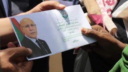 موريتانيا تطلق برنامجا اجتماعيا للتخفيف من آثار ارتفاع أسعار المحروقات